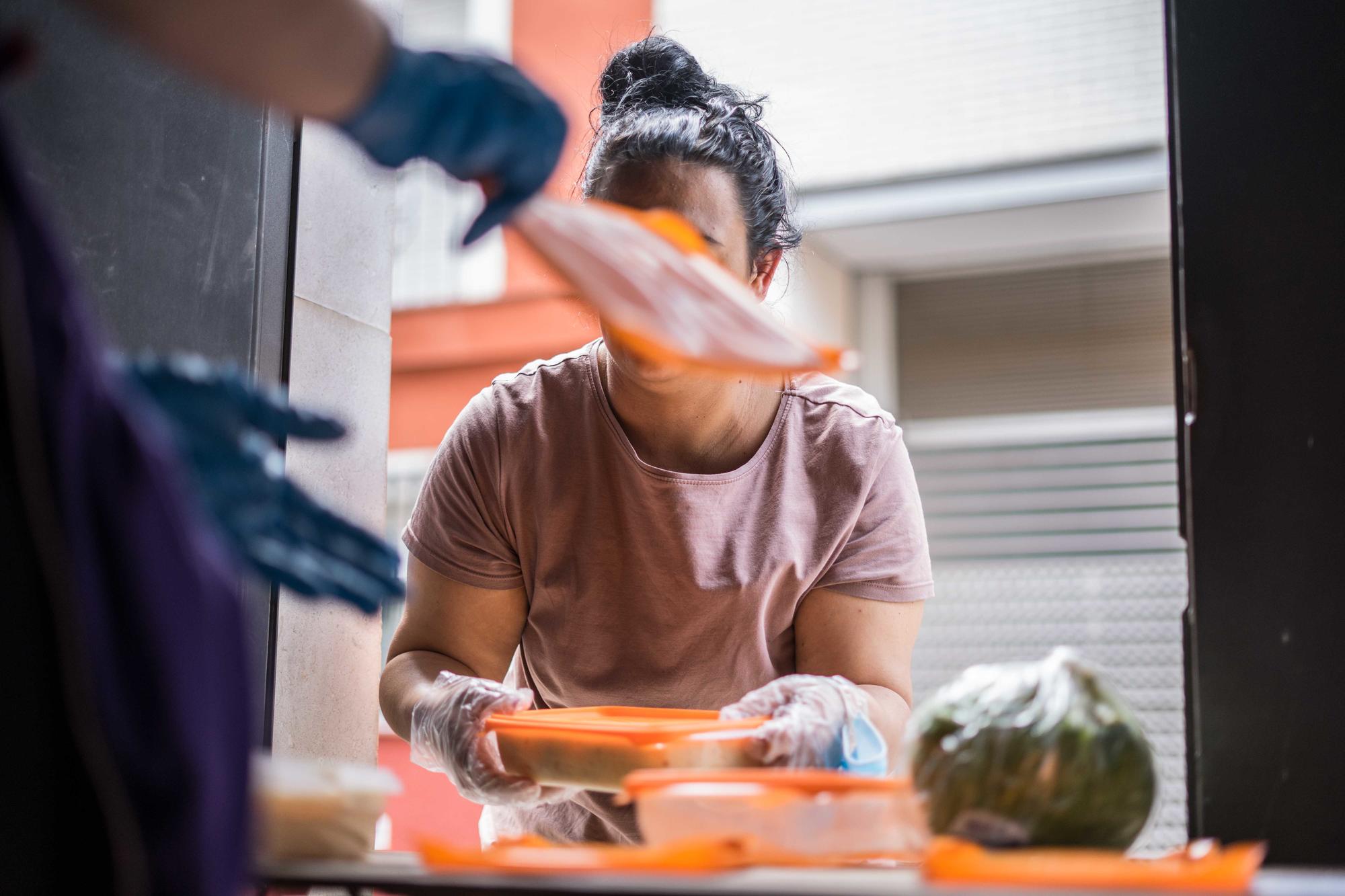 Redes vecinales ofrecen alimentación